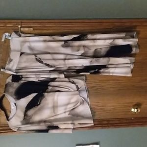 Women's  Chic by Frances Lounge Set